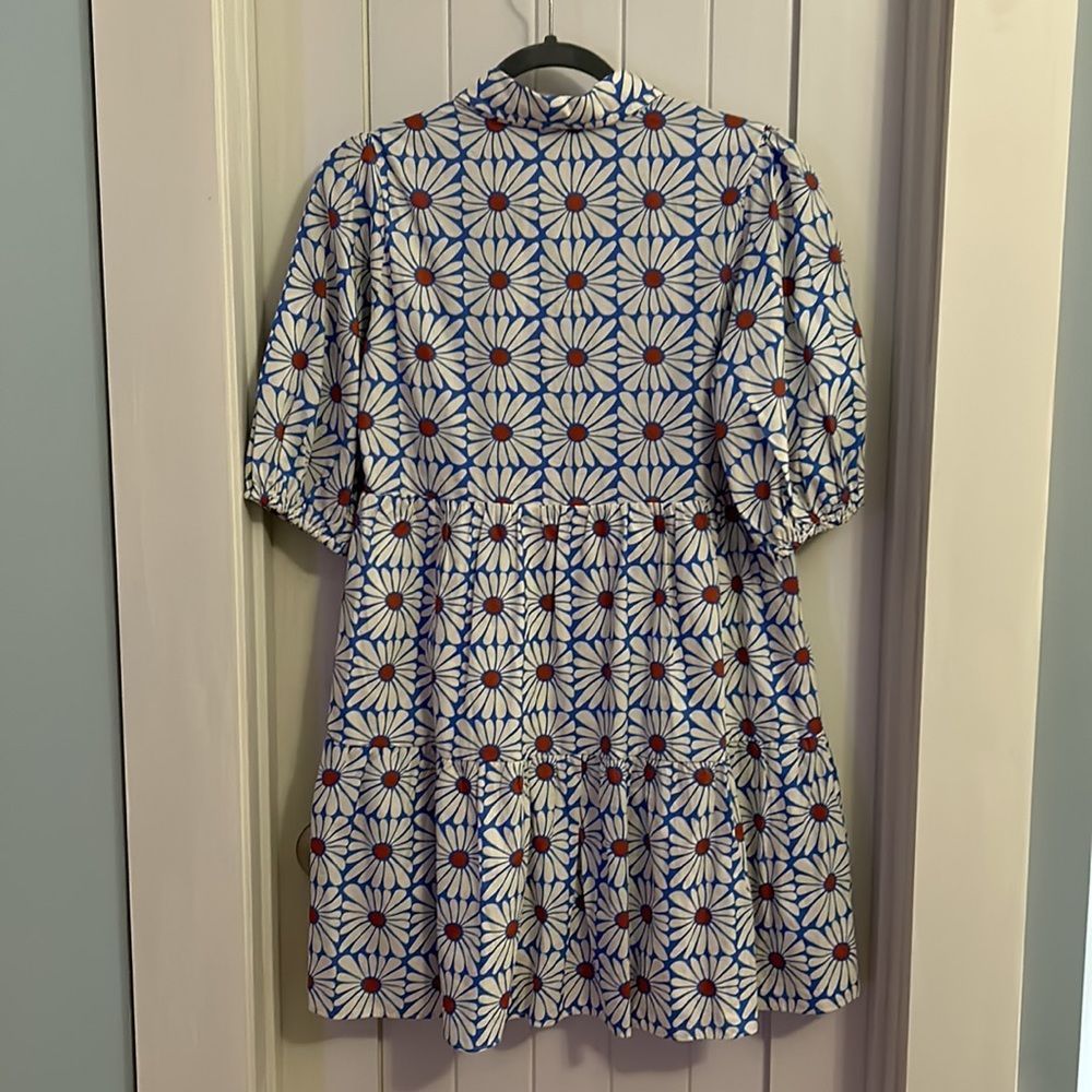 NWT Olivaceous Mod Daisy Tiered Baby Doll Shirt Dress, Size Medium - Picture 3 of 12